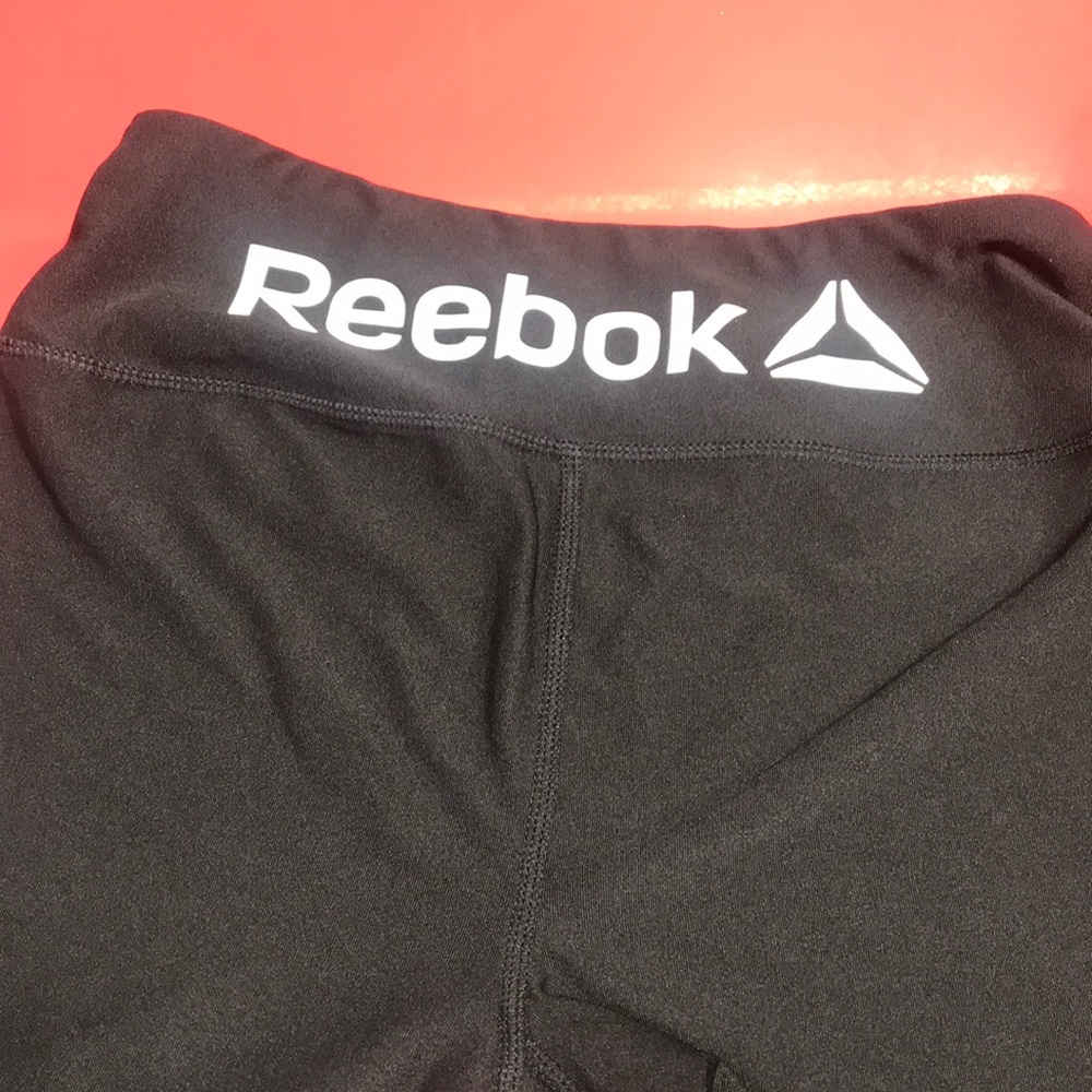 Reebok short - Picture 6 of 8